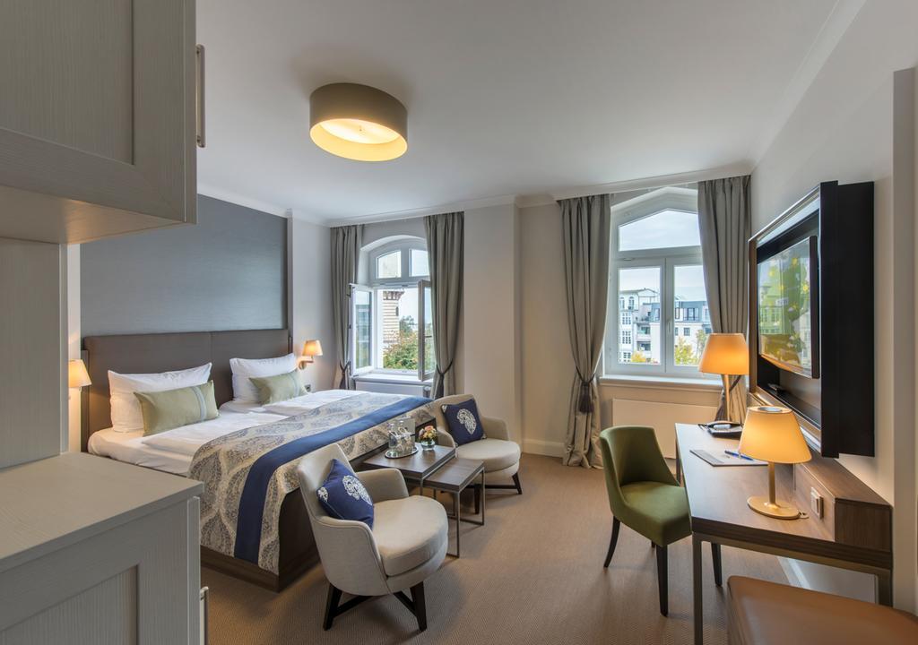 Hotel Am Leuchtturm Rostock Extérieur photo