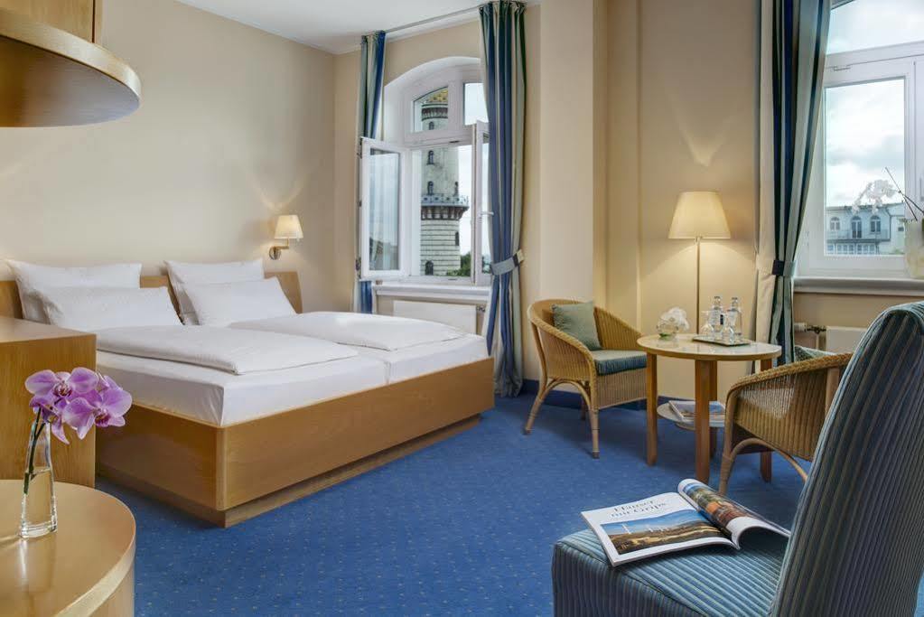Hotel Am Leuchtturm Rostock Extérieur photo