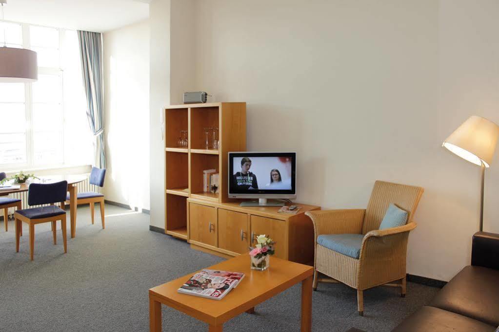 Hotel Am Leuchtturm Rostock Extérieur photo